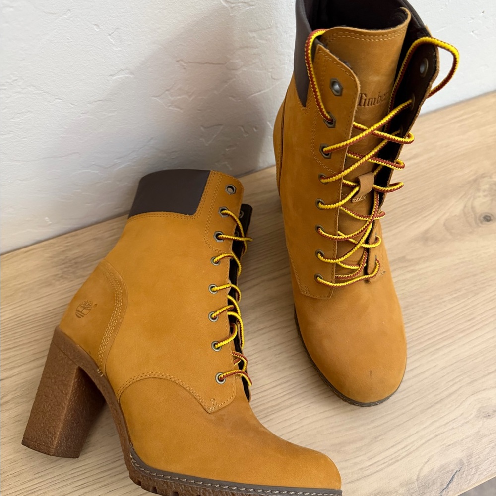 Timberland Women's Brown Heeled Lace-Up Boots